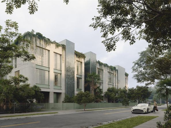 7700 NE 5th Ave D, Miami FL 33138