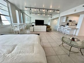 100 Lincoln Rd 1220, Miami Beach FL 33139