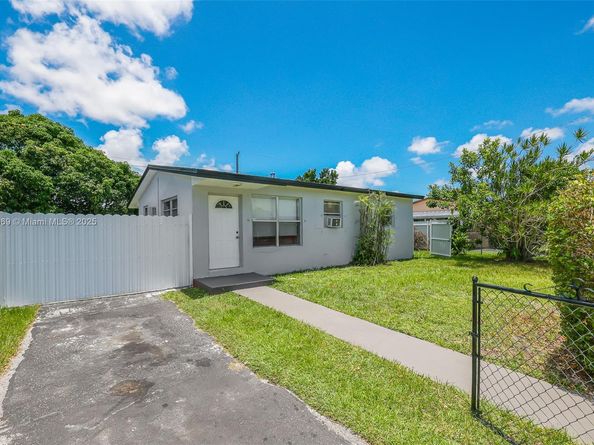 14971 Polk St, Miami FL 33176