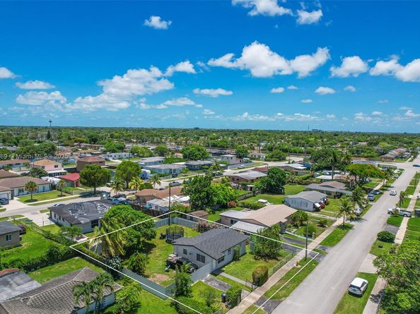 14971 Polk St, Miami FL 33176