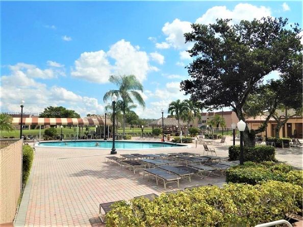 2741 N Pine Island Rd 108, Sunrise FL 33322