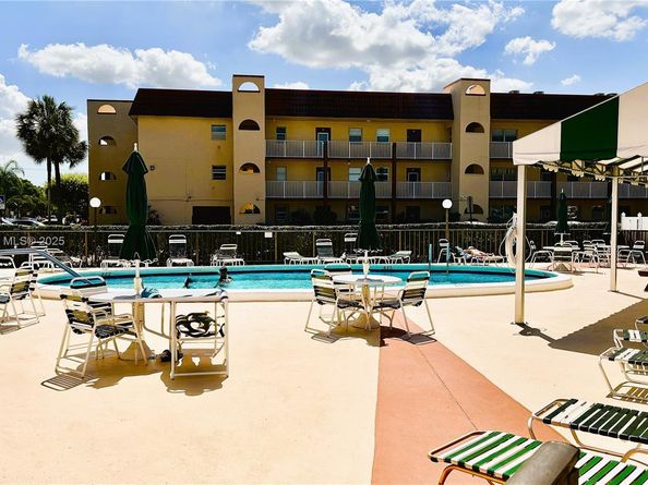 2741 N Pine Island Rd 108, Sunrise FL 33322