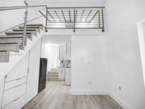 876 NE 81st St, Miami FL 33138