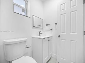 876 NE 81st St, Miami FL 33138