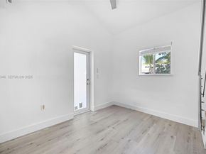 876 NE 81st St, Miami FL 33138