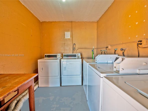 2330 NW 11th St 46, Miami FL 33125