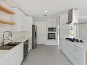 1459 Jefferson St, Hollywood FL 33020