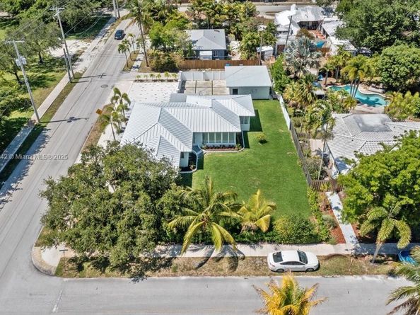 1459 Jefferson St, Hollywood FL 33020