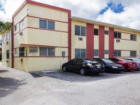 71 NW 76th St 16, Miami FL 33150