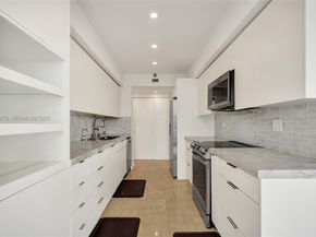 19355 Turnberry Way 26E, Aventura FL 33180