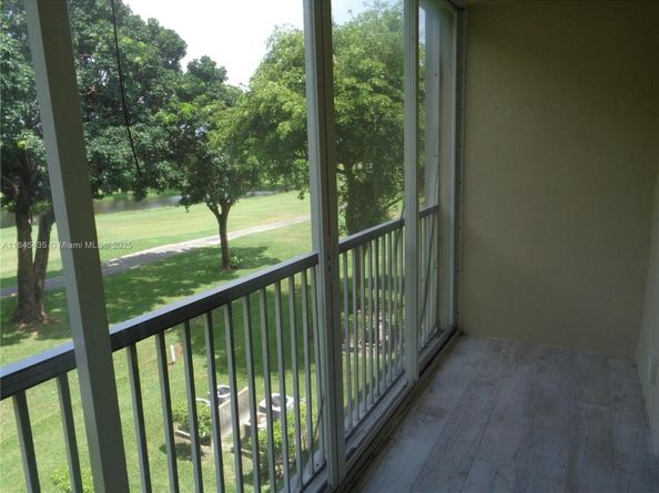 251 SW 132nd Way 315H, Pembroke Pines FL 33027
