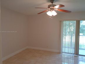 251 SW 132nd Way 315H, Pembroke Pines FL 33027