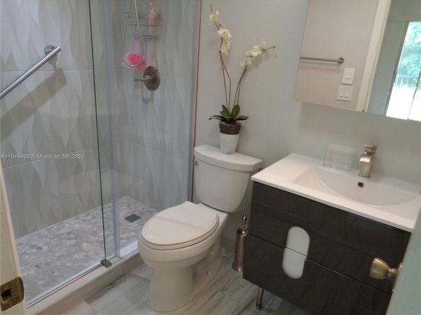 251 SW 132nd Way 315H, Pembroke Pines FL 33027