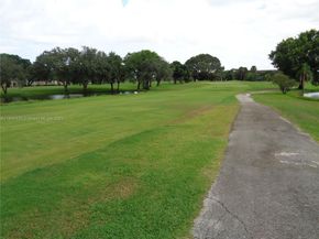 251 SW 132nd Way 315H, Pembroke Pines FL 33027