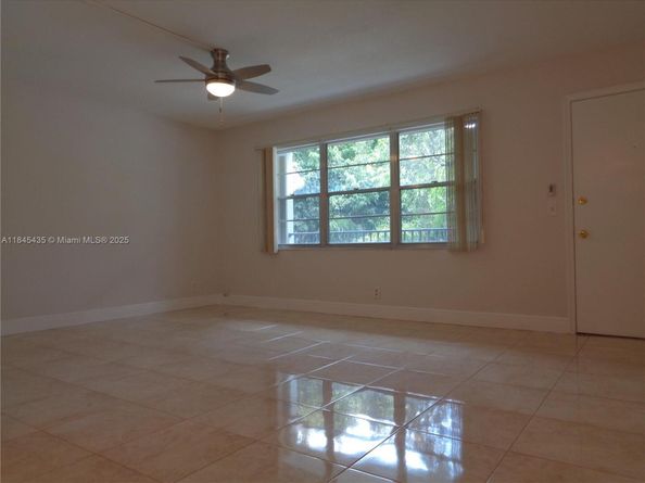 251 SW 132nd Way 315H, Pembroke Pines FL 33027