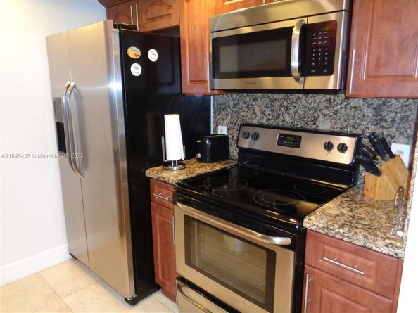 251 SW 132nd Way 315H, Pembroke Pines FL 33027