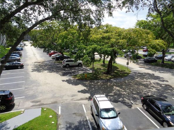 251 SW 132nd Way 315H, Pembroke Pines FL 33027