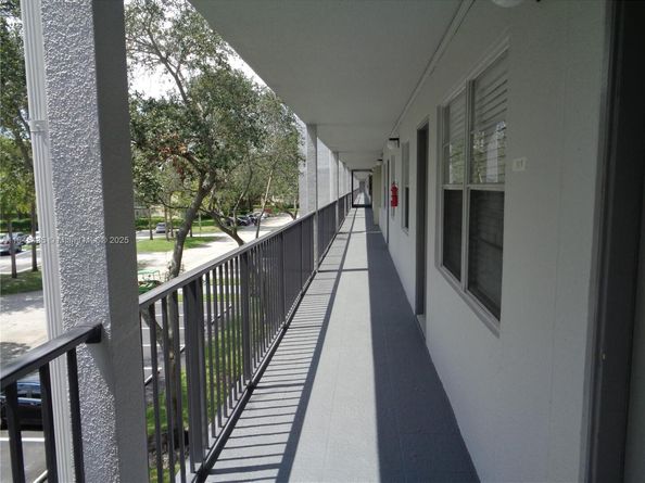 251 SW 132nd Way 315H, Pembroke Pines FL 33027