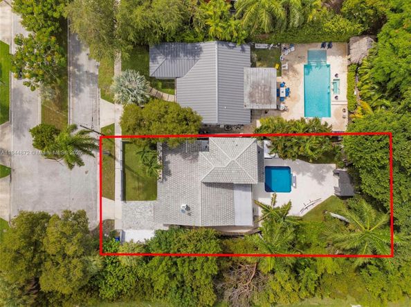 32 SW 23rd Rd, Miami FL 33129