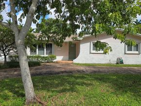 10533 SW 114th St, Miami FL 33176