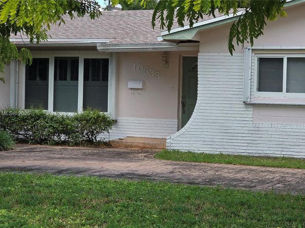10533 SW 114th St, Miami FL 33176
