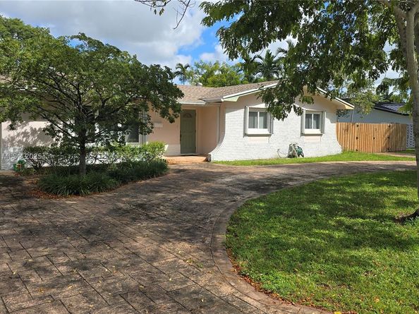 10533 SW 114th St, Miami FL 33176