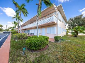 900 SW 10th Ter 14S, Hallandale Beach FL 33009