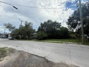 605 NW 65th St, Miami FL 33150