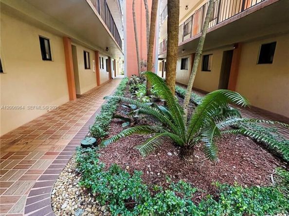 8700 SW 133rd Ave Rd 109, Miami FL 33183
