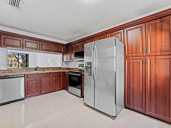 10731 NW 14th St 274, Plantation FL 33322