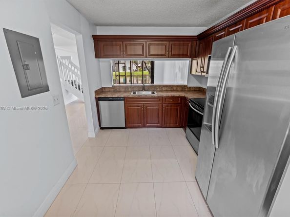 10731 NW 14th St 274, Plantation FL 33322