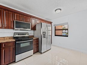 10731 NW 14th St 274, Plantation FL 33322