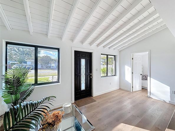 3521 SW 58th Ct, Miami FL 33155