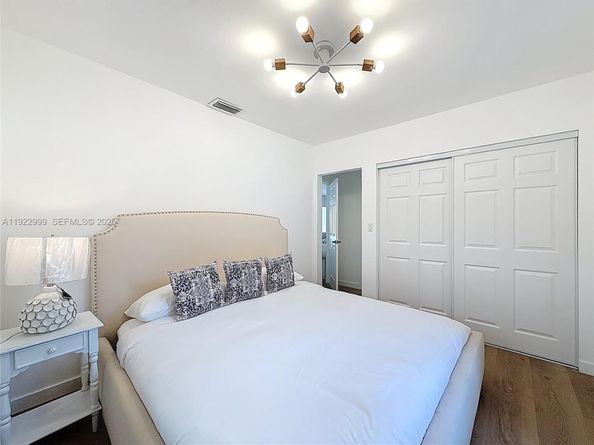 3521 SW 58th Ct, Miami FL 33155