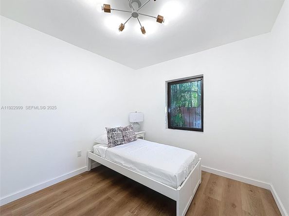 3521 SW 58th Ct, Miami FL 33155