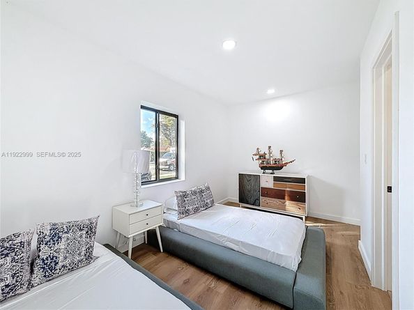 3521 SW 58th Ct, Miami FL 33155