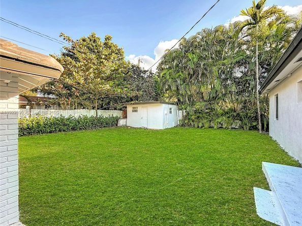 3521 SW 58th Ct, Miami FL 33155