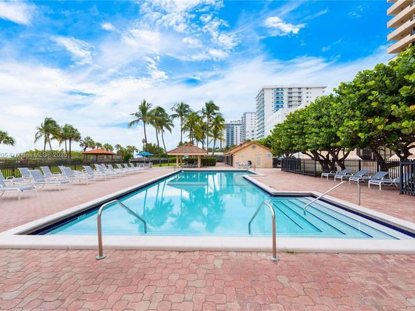 2555 Collins Ave 607, Miami Beach FL 33140