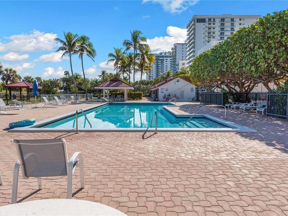 2555 Collins Ave 607, Miami Beach FL 33140