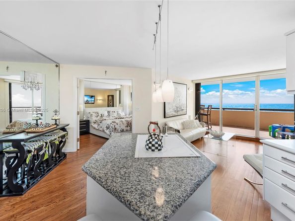 2555 Collins Ave 607, Miami Beach FL 33140