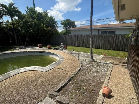 4671 SW 43rd Ter, Dania Beach FL 33314