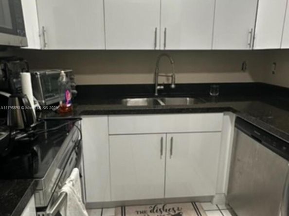 4671 SW 43rd Ter, Dania Beach FL 33314