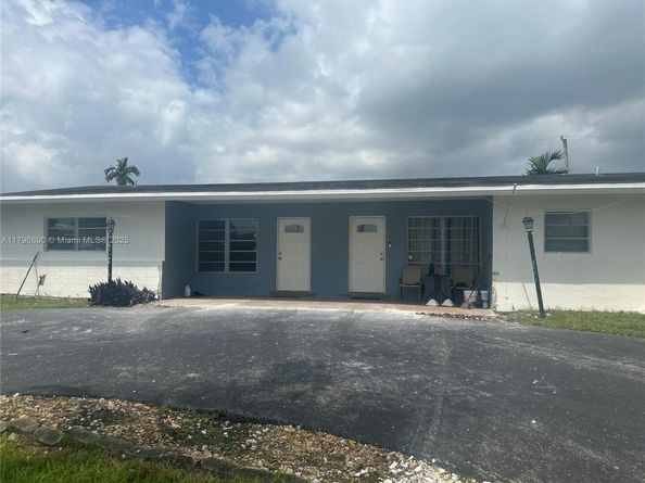 4671 SW 43rd Ter, Dania Beach FL 33314