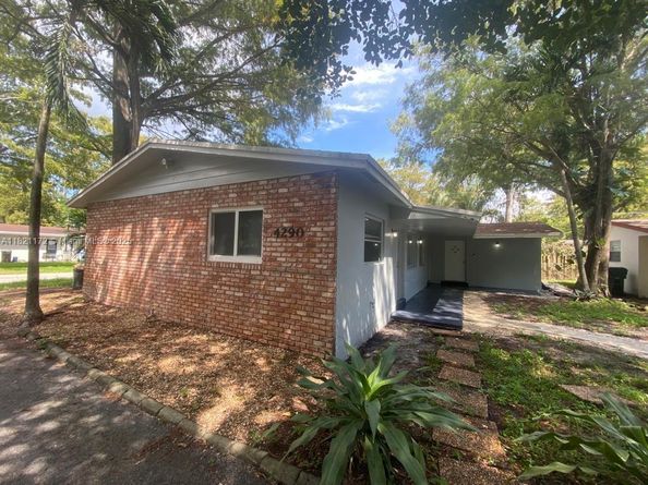4290 NW 21st Ave, Oakland Park FL 33309