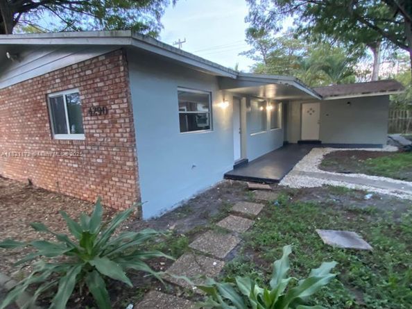 4290 NW 21st Ave, Oakland Park FL 33309