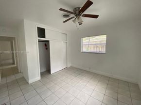 4290 NW 21st Ave, Oakland Park FL 33309