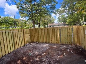 4290 NW 21st Ave, Oakland Park FL 33309