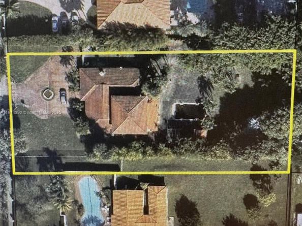 25 NW 127th Ave, Miami FL 33182