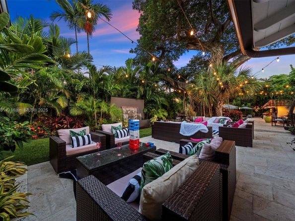 11 Sylvan Ln, Fort Lauderdale FL 33316