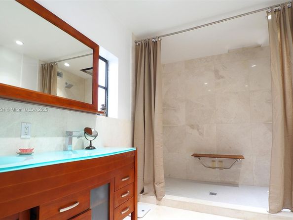 11 Sylvan Ln, Fort Lauderdale FL 33316